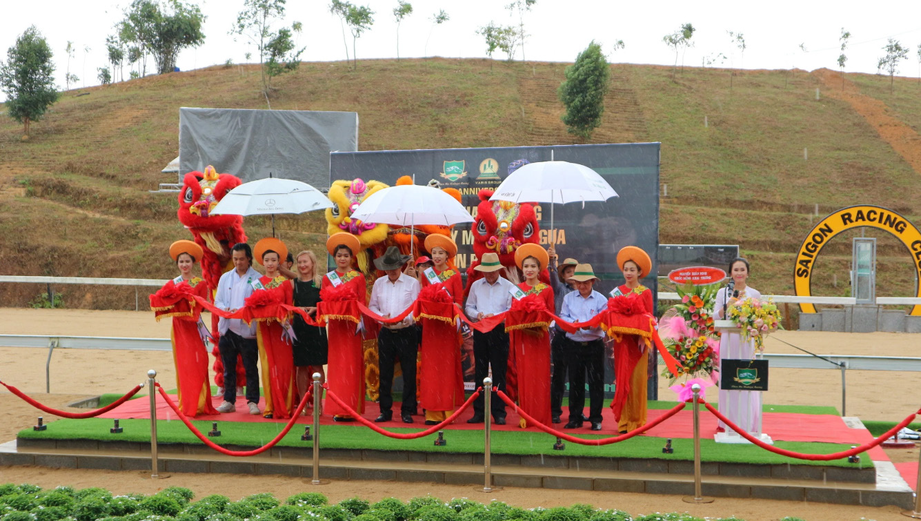 Inauguration ceremony of VABIS Group’s large-scale horse racetrack in Lam Dong.